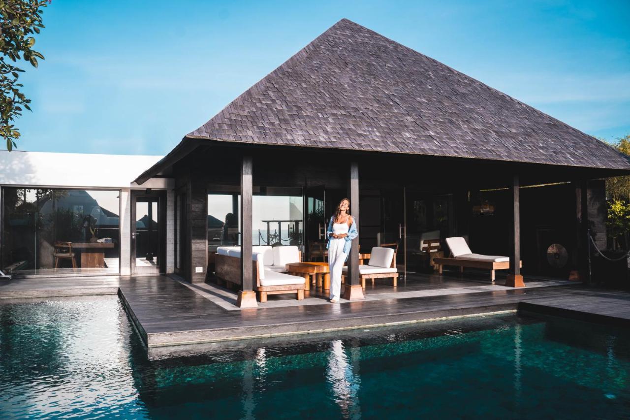 The Istana Uluwatu  Luaran gambar