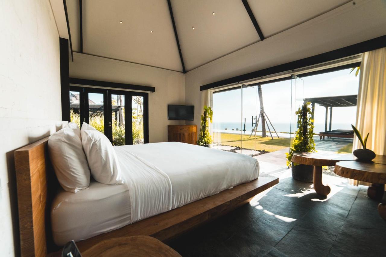 The Istana Uluwatu  Luaran gambar